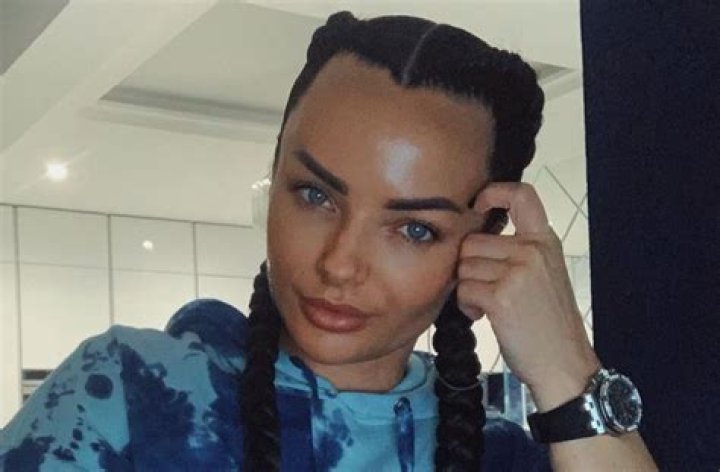 Kamila Wybrańczyk in Bathing Suit Sends Regards "From Mexico" — Celebwell