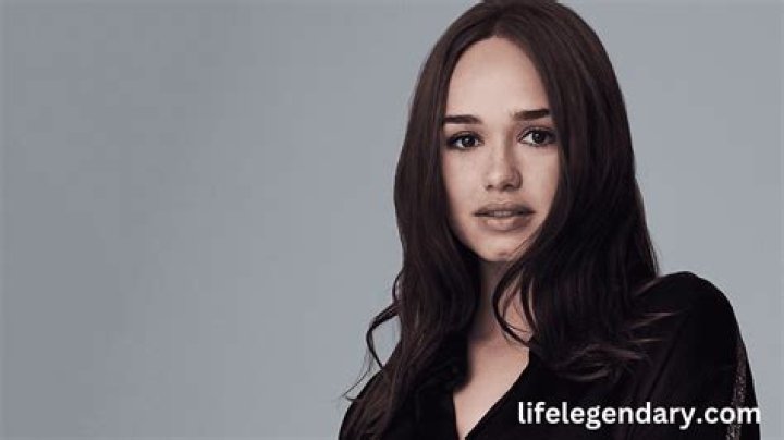 Rose Williams Net Worth